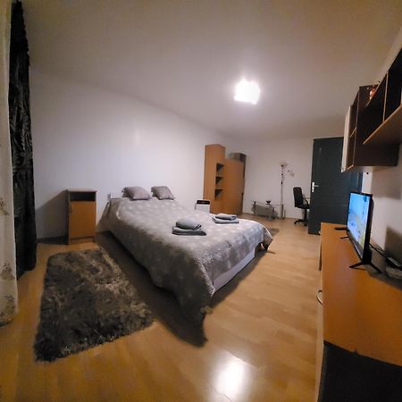 Studio Bdn Sangeorgiu de Mures Ngoại thất bức ảnh